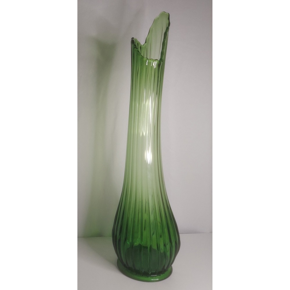 MCM L.E.Smith Simplicity Green Swung Ribbed Glass 25.5" Floor Vase 1960's